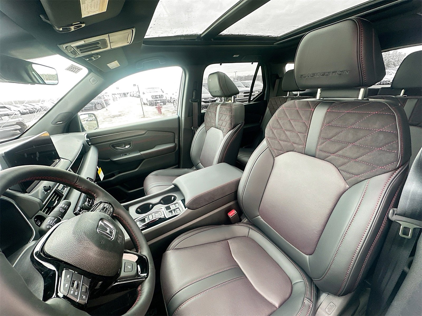 New 2026 Honda Pilot Black Edition image 4