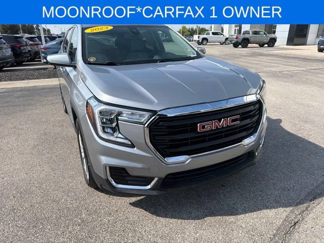 Used 2023 GMC Terrain SLE w/ Driver Convenience Package FWD image 3