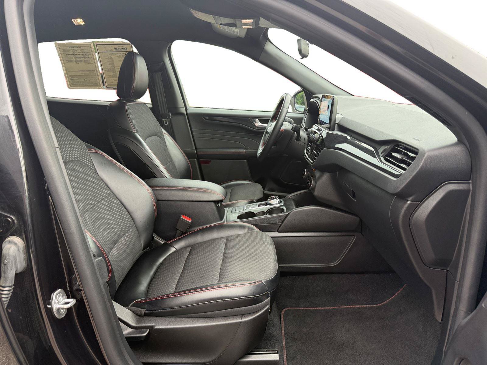 Used 2023 Ford Escape ST-Line AWD/4WD image 25