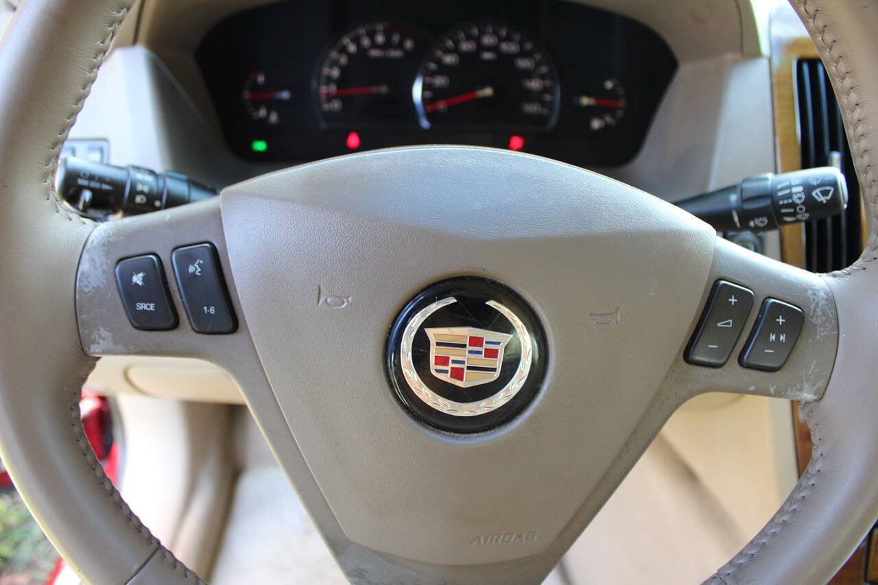 Used 2005 Cadillac STS w/ Preferred Equipment Group RWD image 22