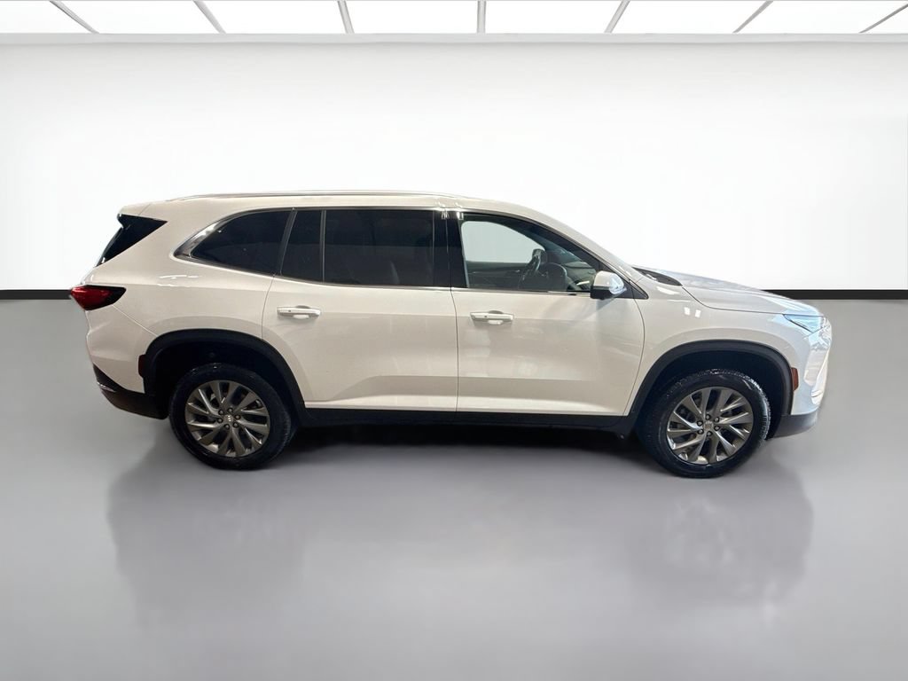 Used 2025 Buick Enclave Preferred FWD image 4