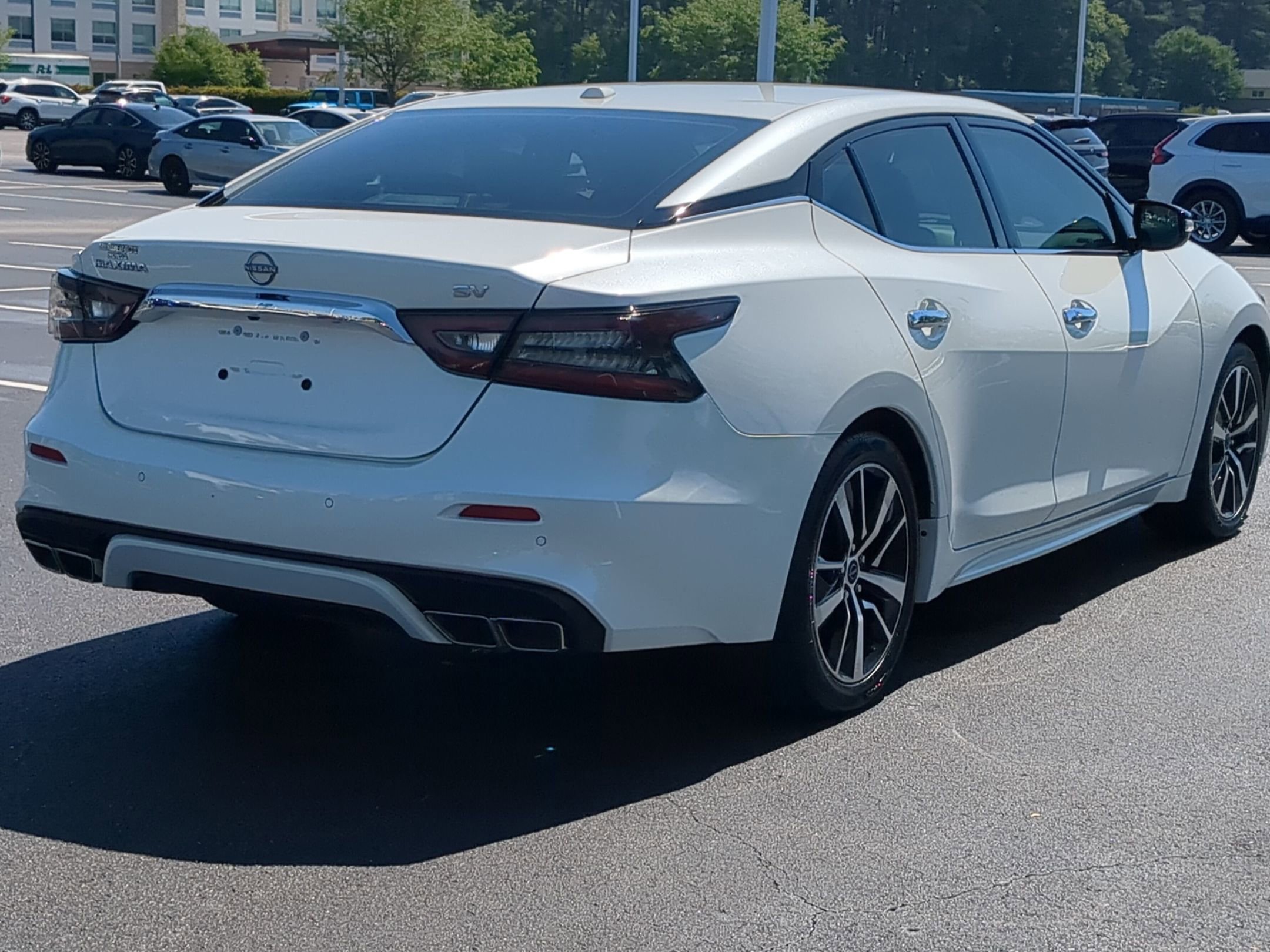 Used 2023 Nissan Maxima SV w/ Floor Mat Group FWD image 3