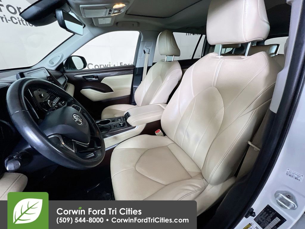 Used 2021 Toyota Highlander Limited image 24