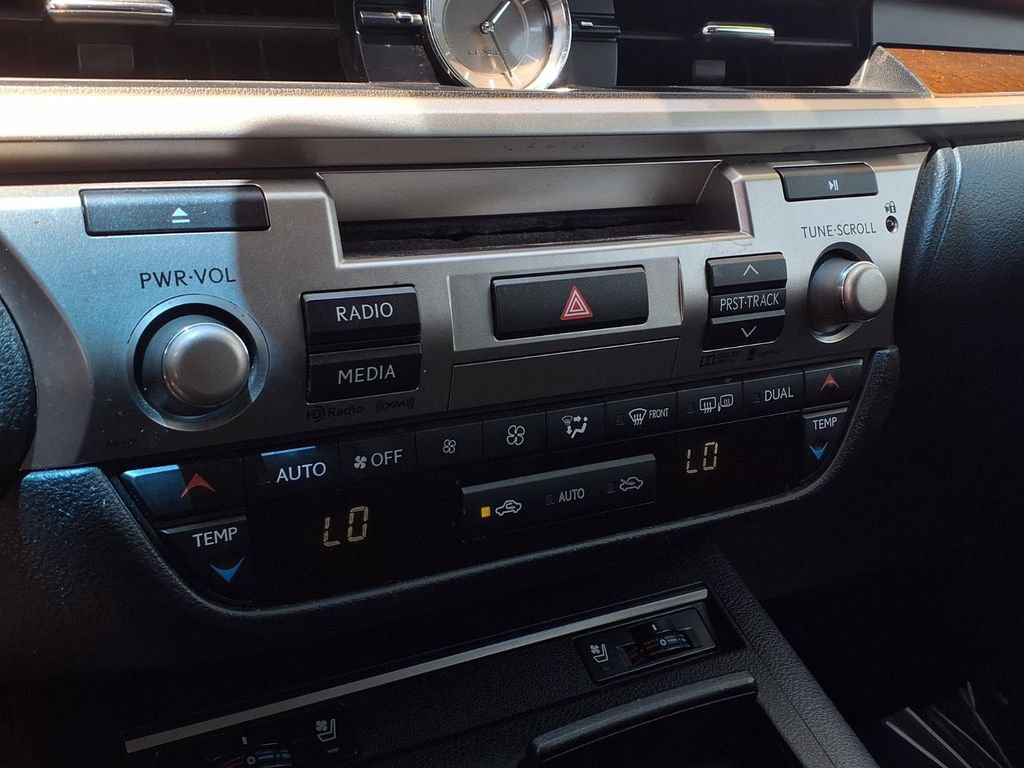 Used 2015 Lexus ES 350 w/ Premium Package FWD image 11