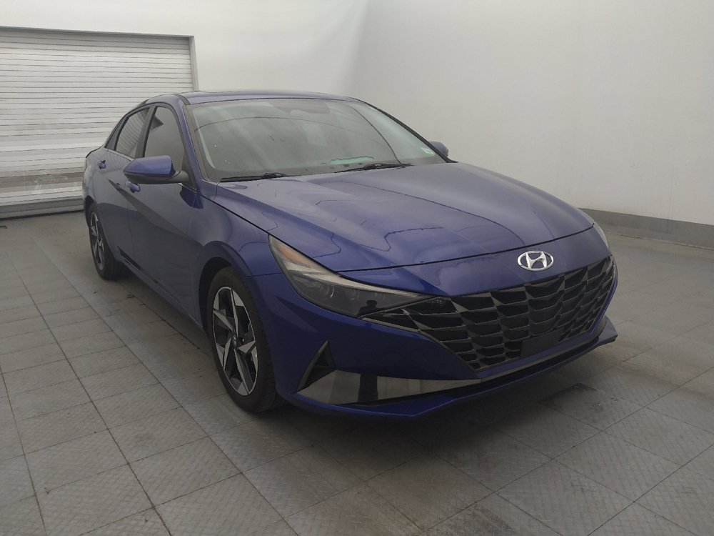 Used 2023 Hyundai Elantra Limited w/ Preferred Accessory Package FWD image 13