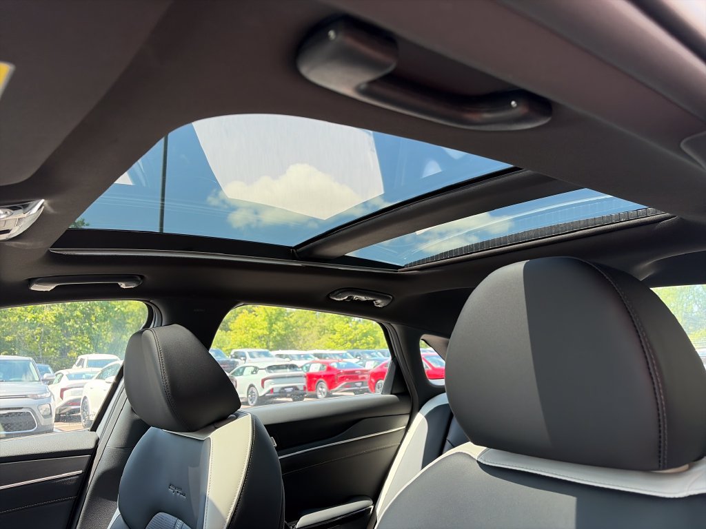 New 2026 Kia K5 GT-Line image 24