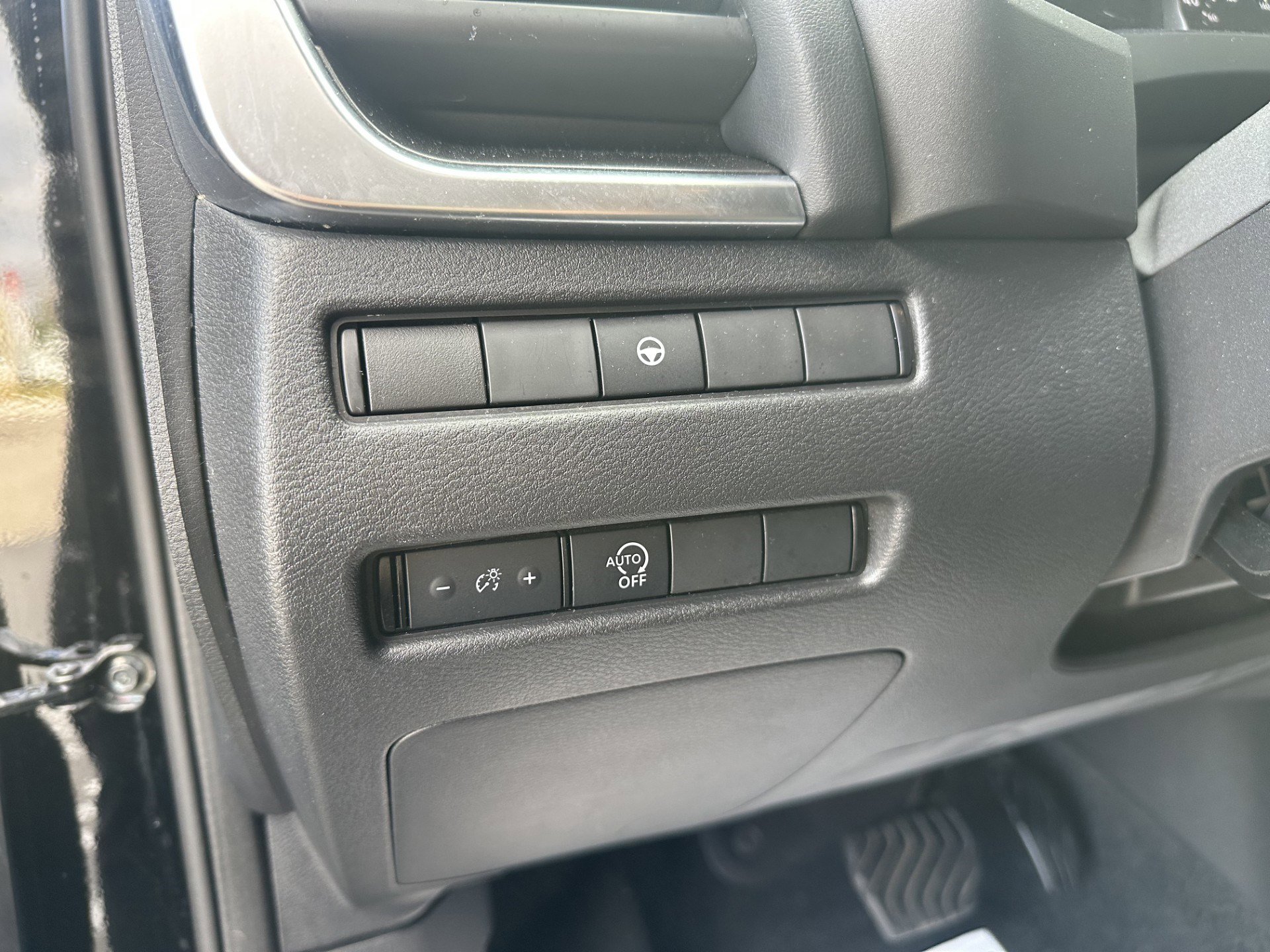 Certified 2023 Nissan Rogue SV image 10