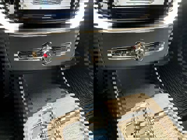 Used 2025 Volvo XC90 B6 Plus image 28