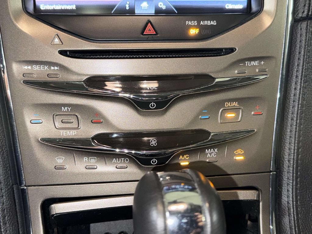 Used 2014 Lincoln MKX AWD w/ Equipment Group 102A image 24