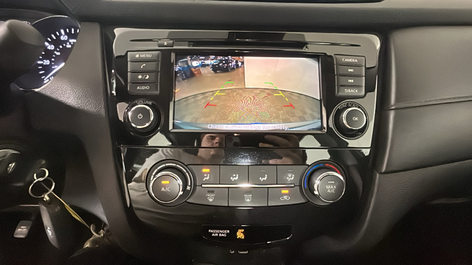 Used 2020 Nissan Rogue S FWD image 27