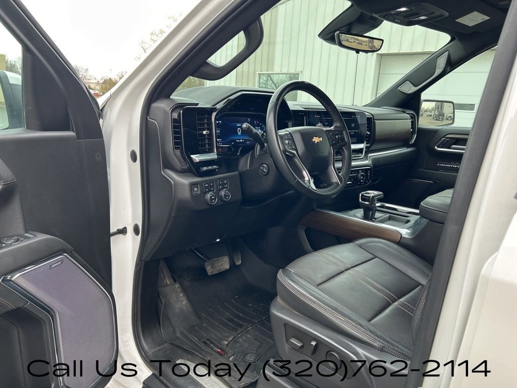 Certified 2023 Chevrolet Silverado 1500 High Country w/ Technology Package AWD/4WD image 13