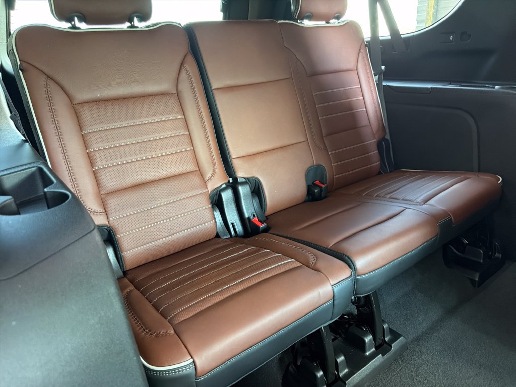 Used 2024 GMC Yukon XL Denali Ultimate AWD/4WD image 38