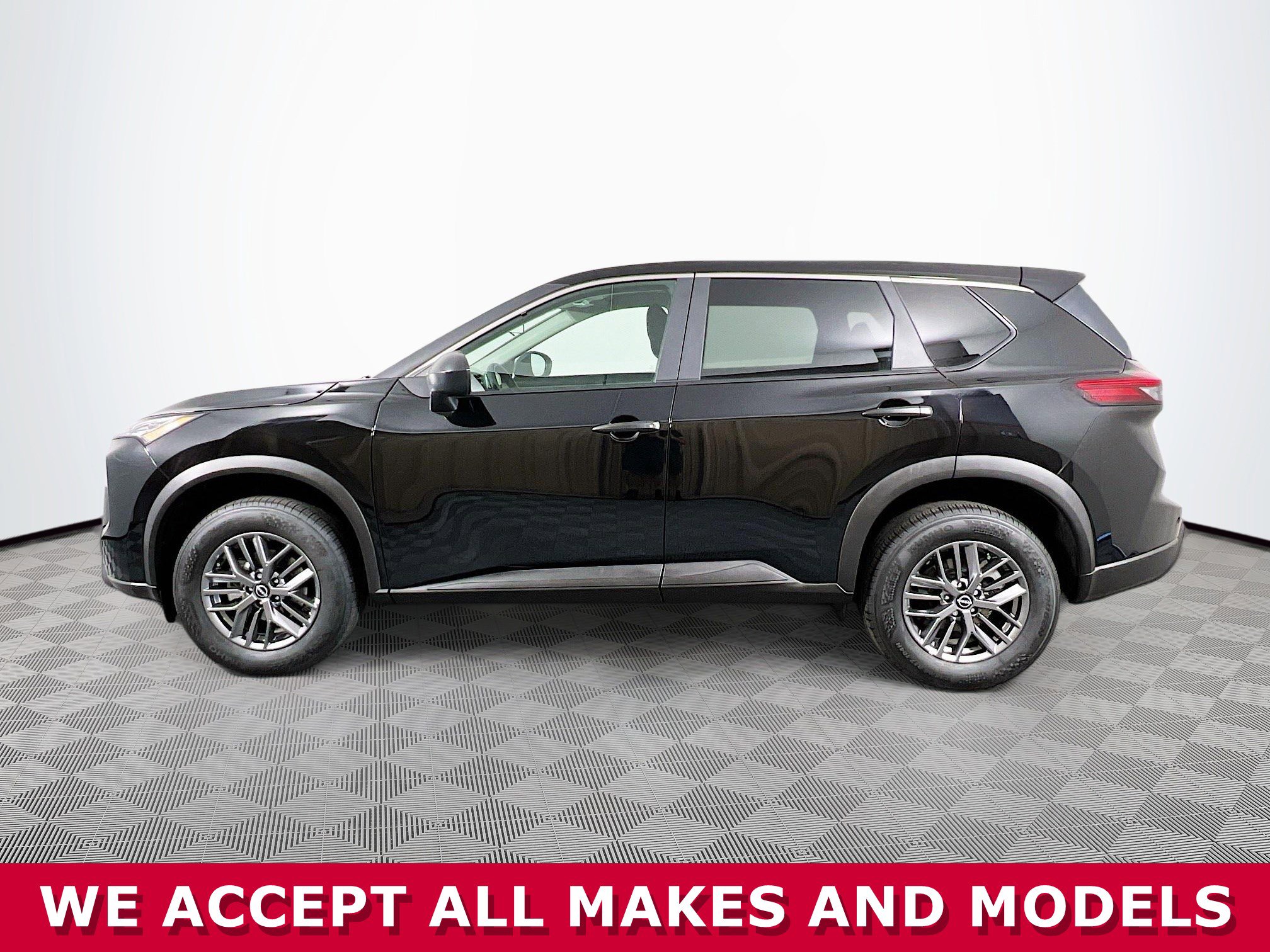 Used 2025 Nissan Rogue S image 26