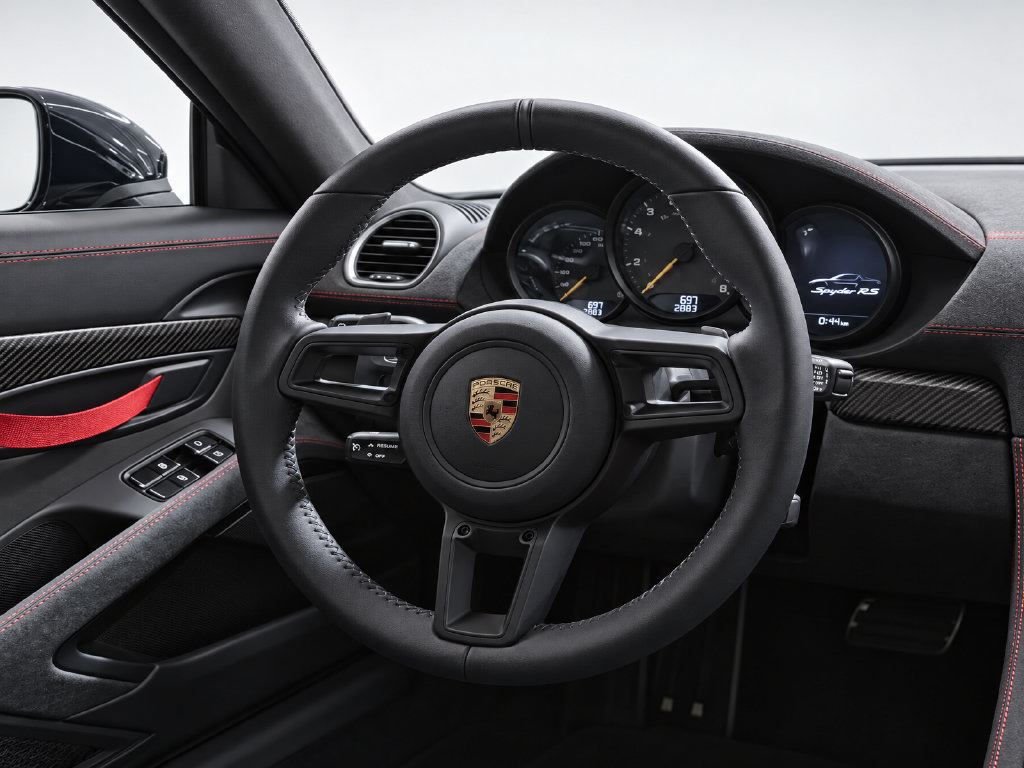 Certified 2025 Porsche 718 Boxster Spyder RS RWD image 12