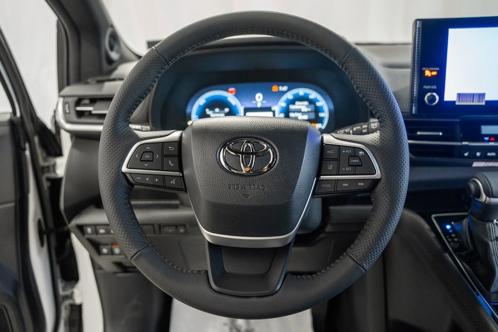 New 2026 Toyota Sienna Platinum image 31