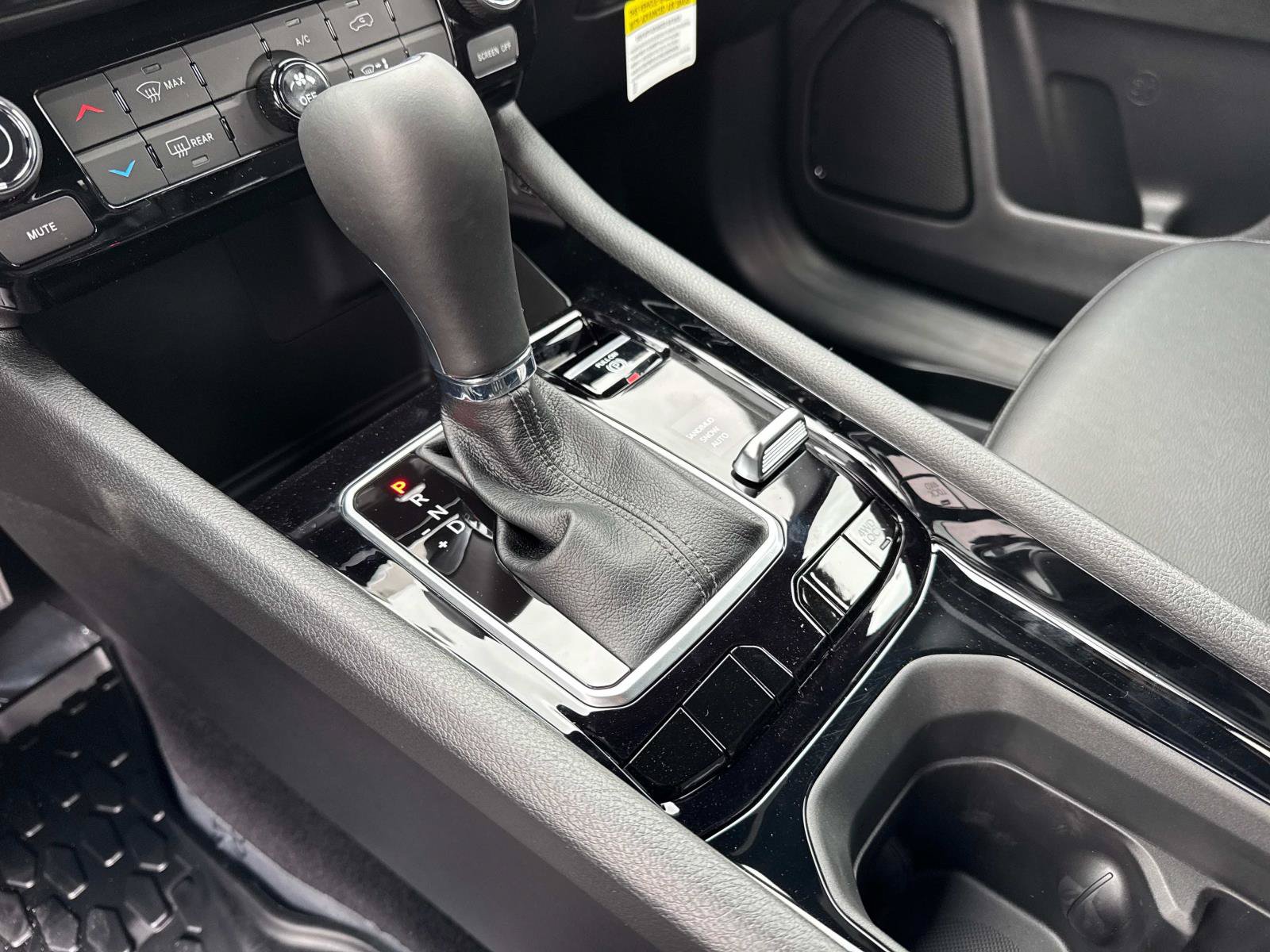 New 2026 Jeep Compass Latitude AWD/4WD image 25
