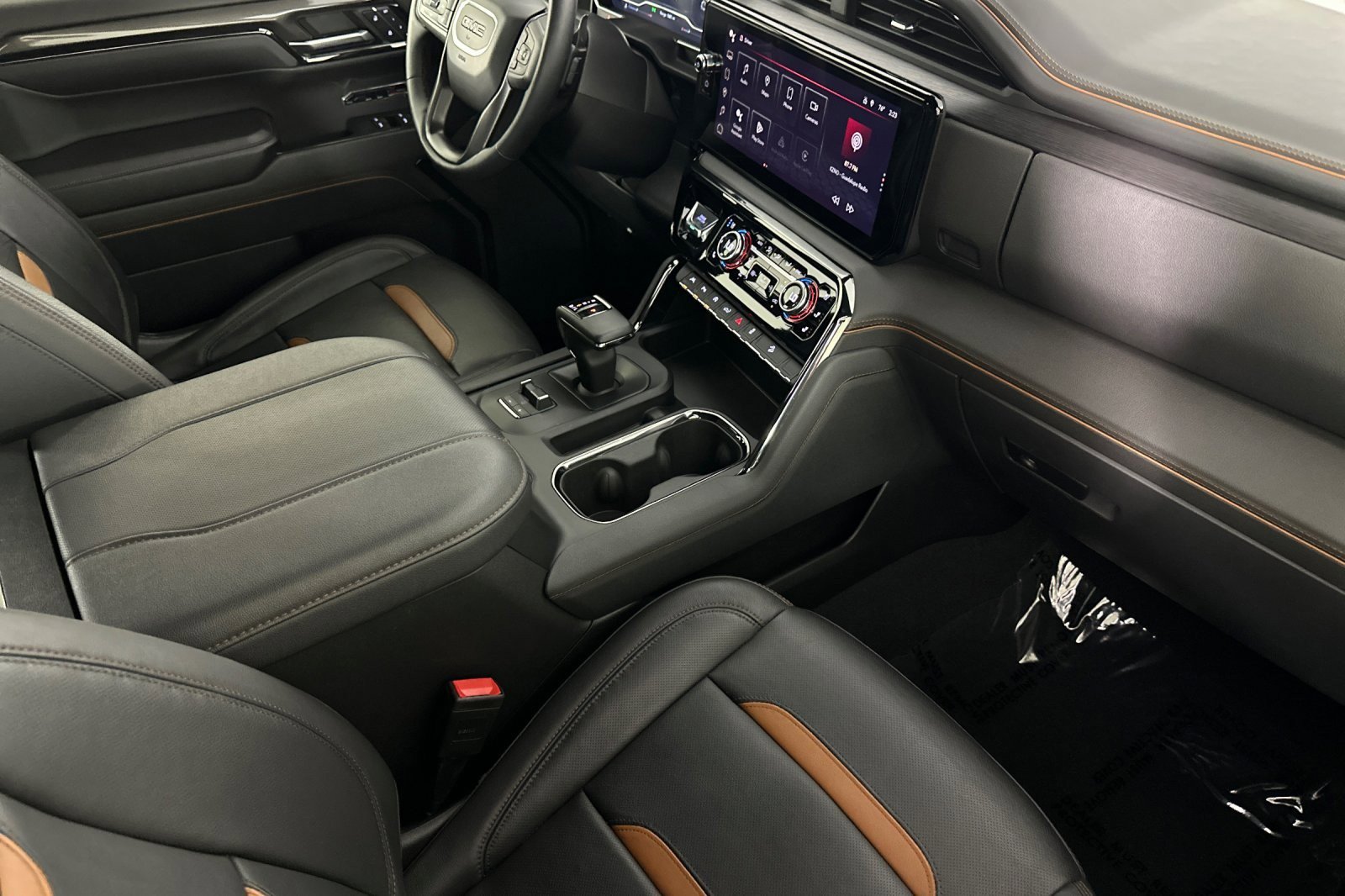 Used 2023 GMC Sierra 1500 AT4 w/ AT4 Premium Package image 14