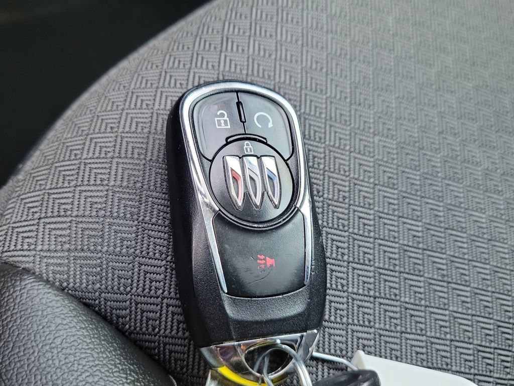 Used 2025 Buick Encore GX Preferred FWD image 31