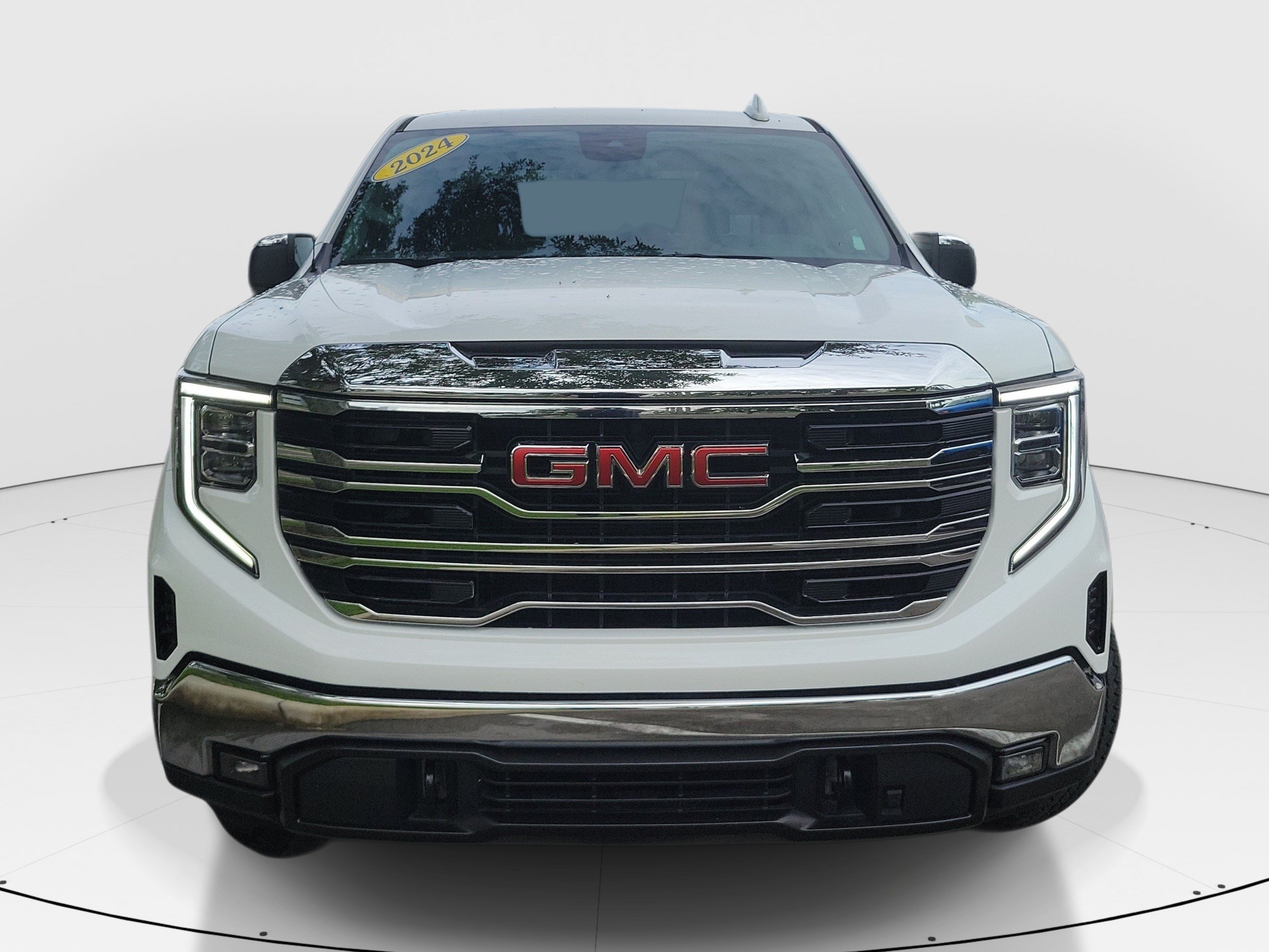 Used 2024 GMC Sierra 1500 SLT AWD/4WD image 2
