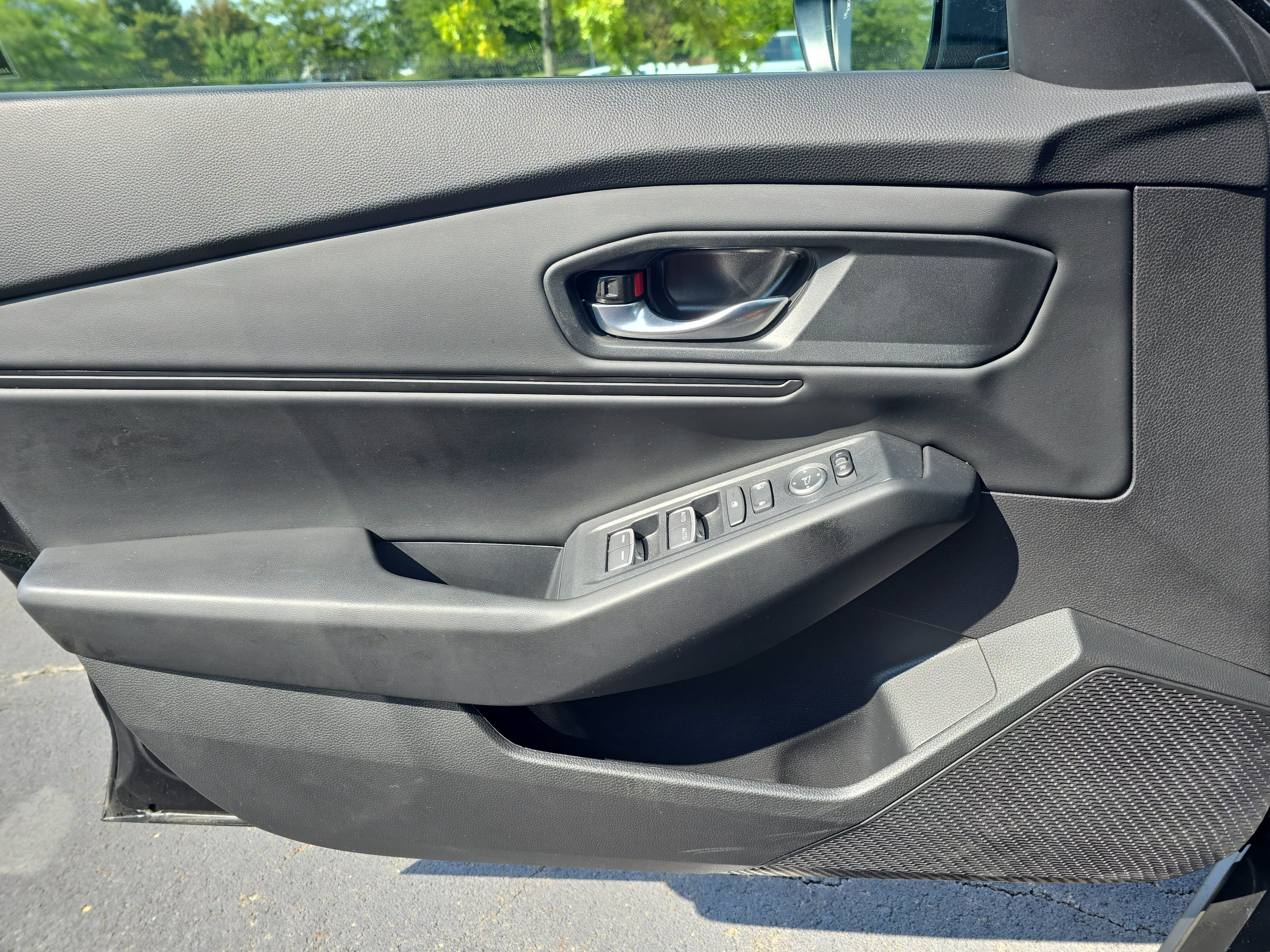 Certified 2025 Honda Accord SE image 25