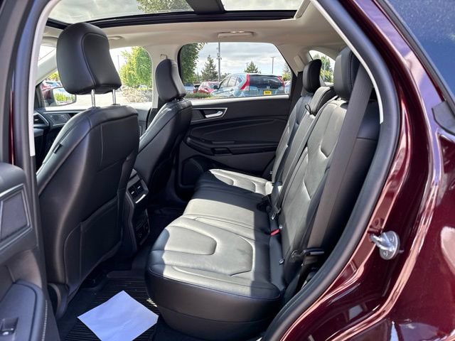 Used 2021 Ford Edge Titanium w/ Class II Trailer Tow Package AWD/4WD image 11