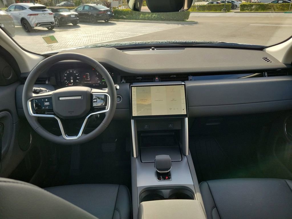 New 2025 Land Rover Discovery Sport S image 18