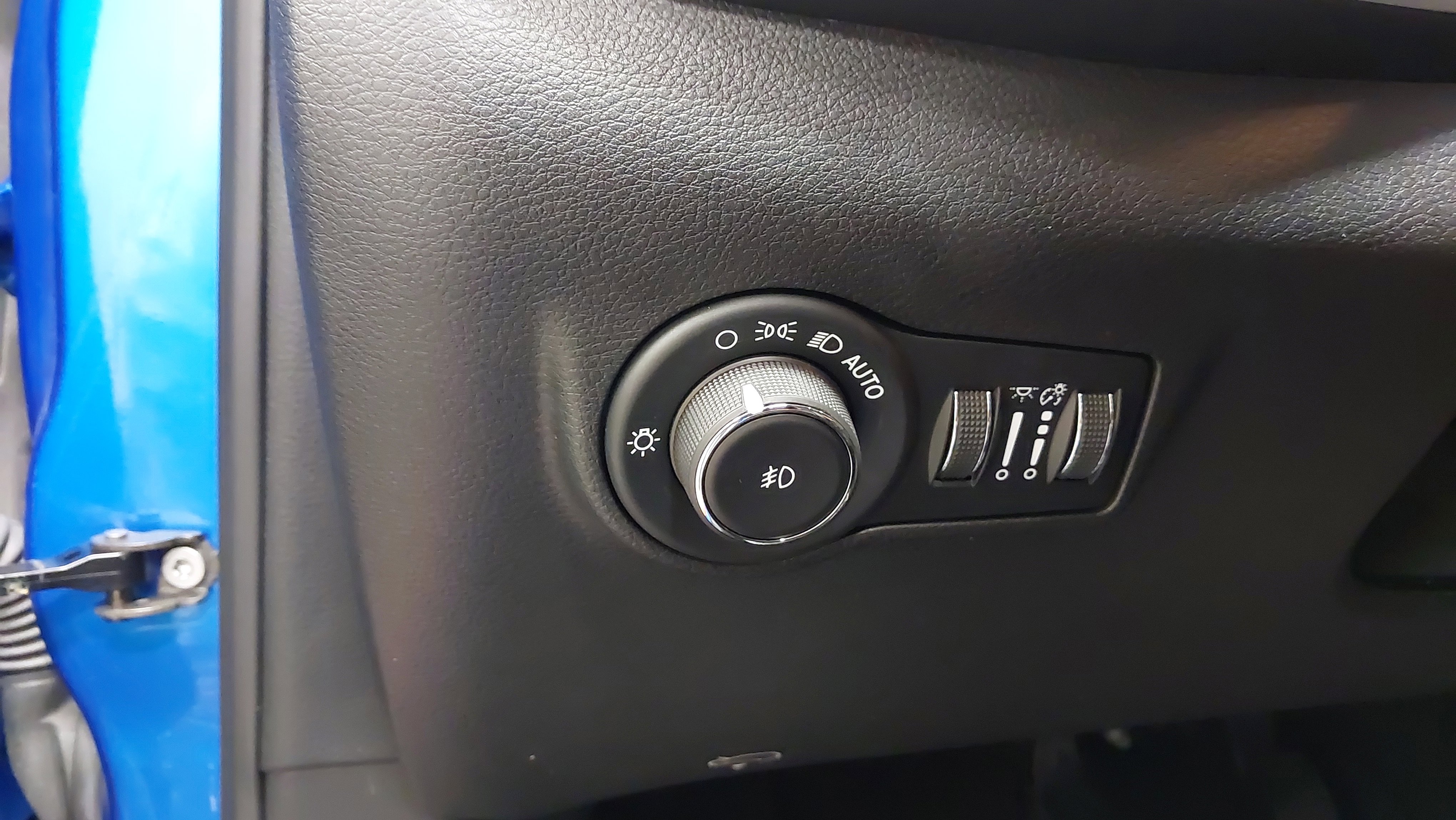 Used 2024 Jeep Compass Limited image 23