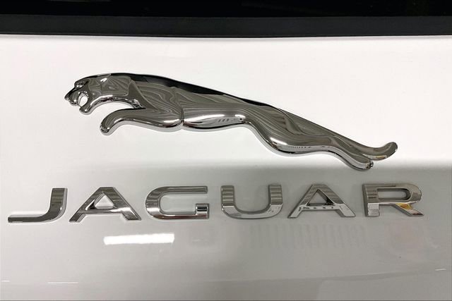 Certified 2025 Jaguar F-PACE R-Dynamic S AWD/4WD image 7