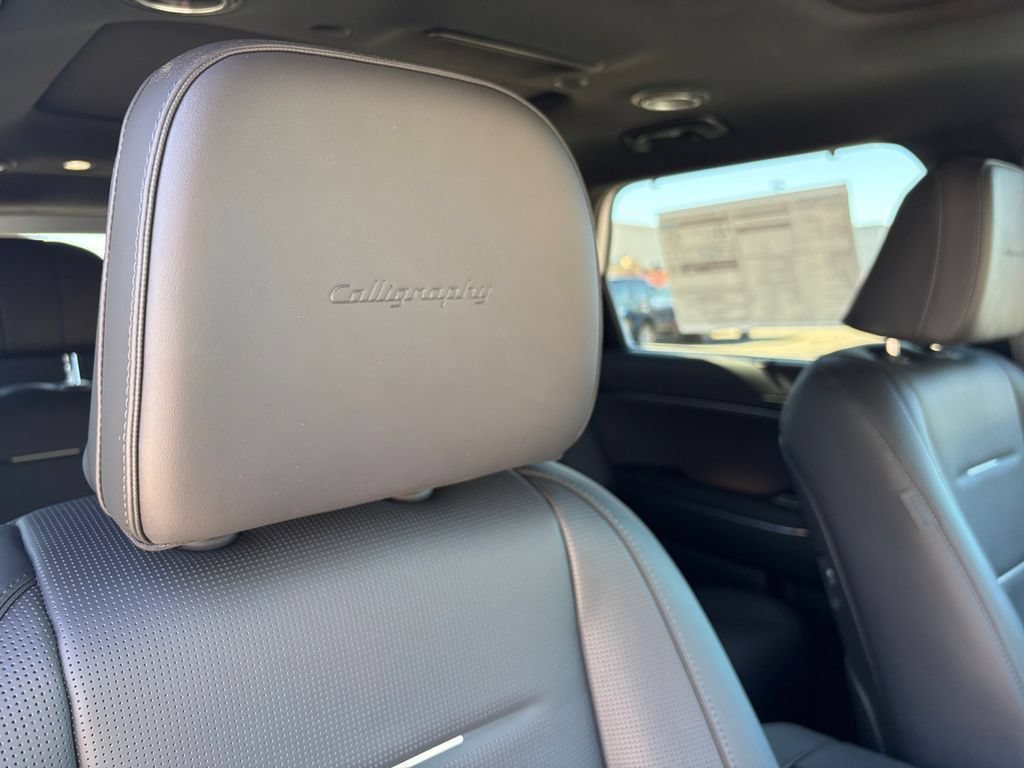 New 2026 Hyundai Palisade Calligraphy FWD image 13