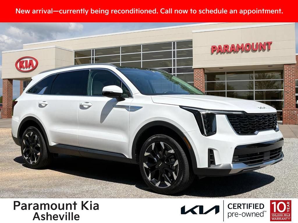 Certified 2025 Kia Sorento EX w/ Panoramic Sunroof Package