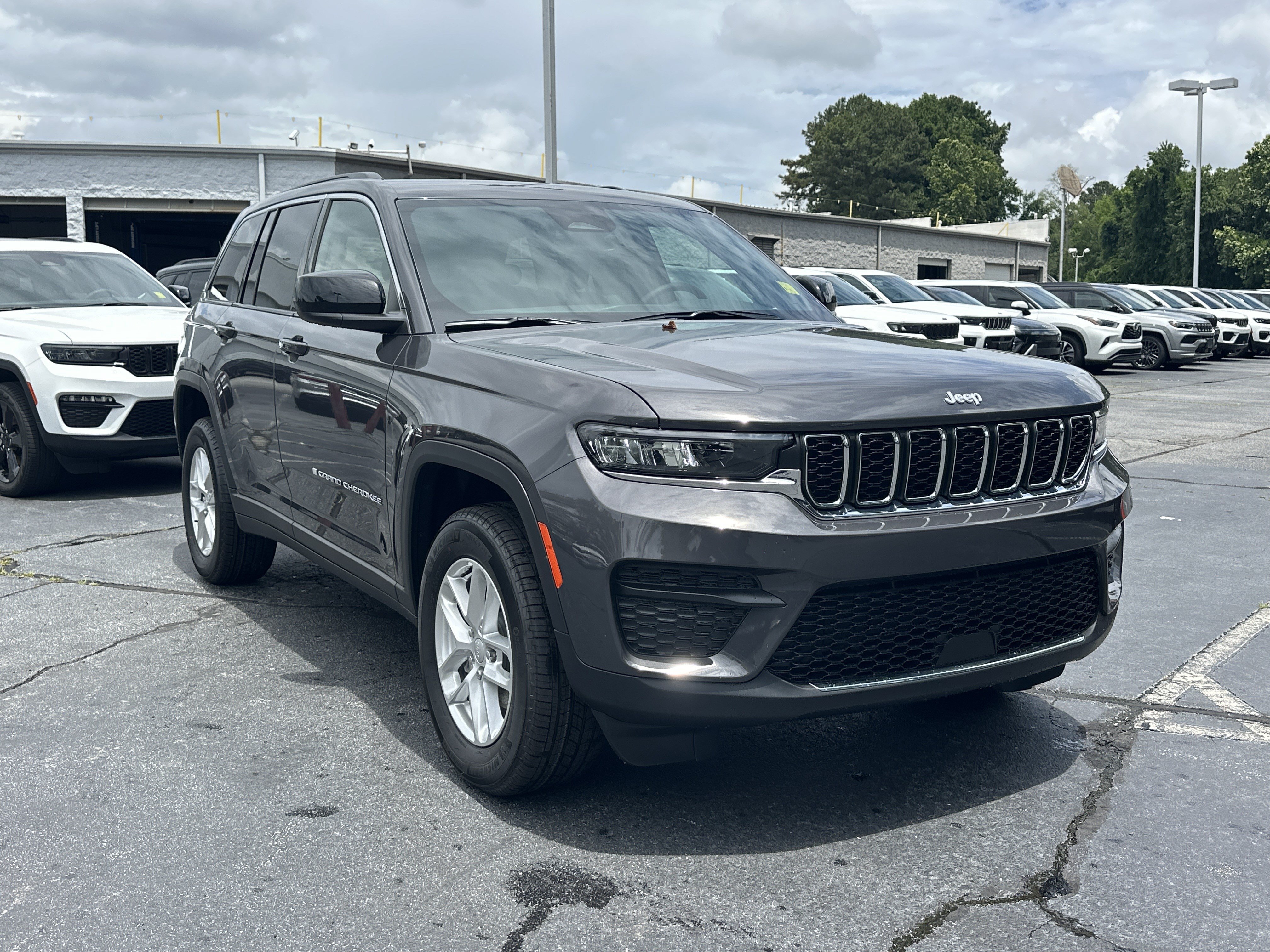 New 2026 Jeep Grand Cherokee Laredo X RWD image 2