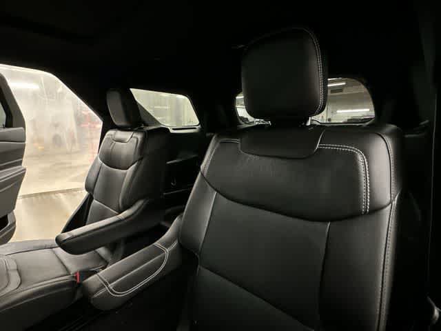 Used 2023 Ford Explorer ST w/ Equipment Group 401A AWD/4WD image 18