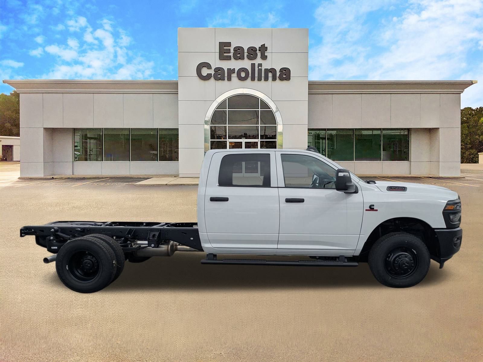 New 2026 RAM 3500 Tradesman AWD/4WD image 2