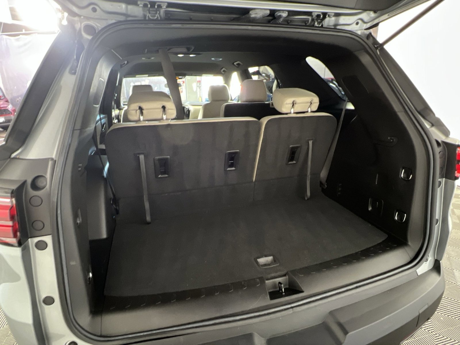 Used 2023 Chevrolet Traverse LS w/ Safety Package image 27