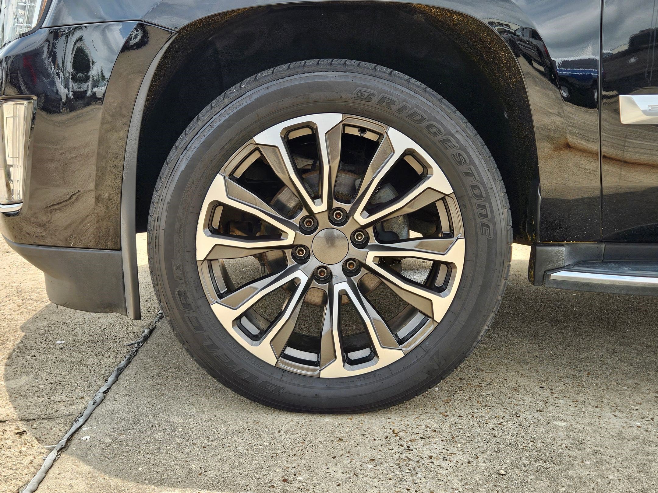Used 2016 Cadillac Escalade Luxury AWD/4WD image 11