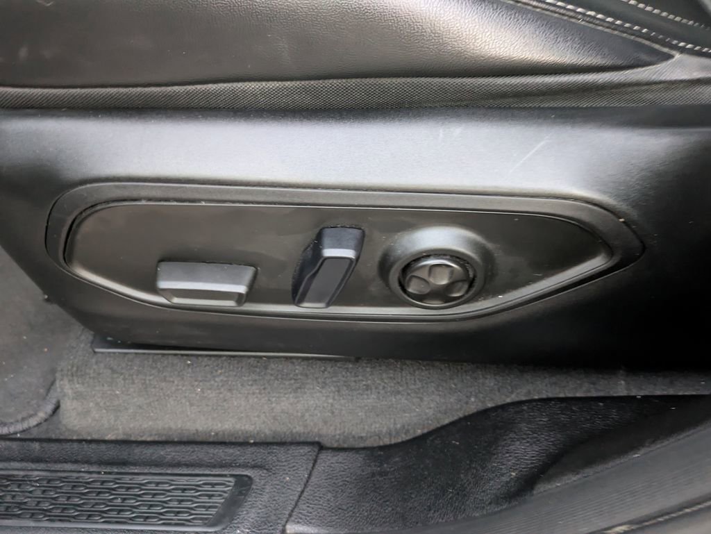 Used 2021 Jeep Grand Cherokee L Limited AWD/4WD image 21