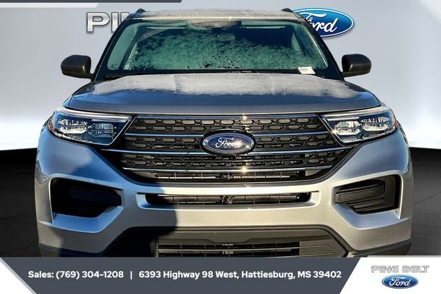 Used 2023 Ford Explorer XLT image 3