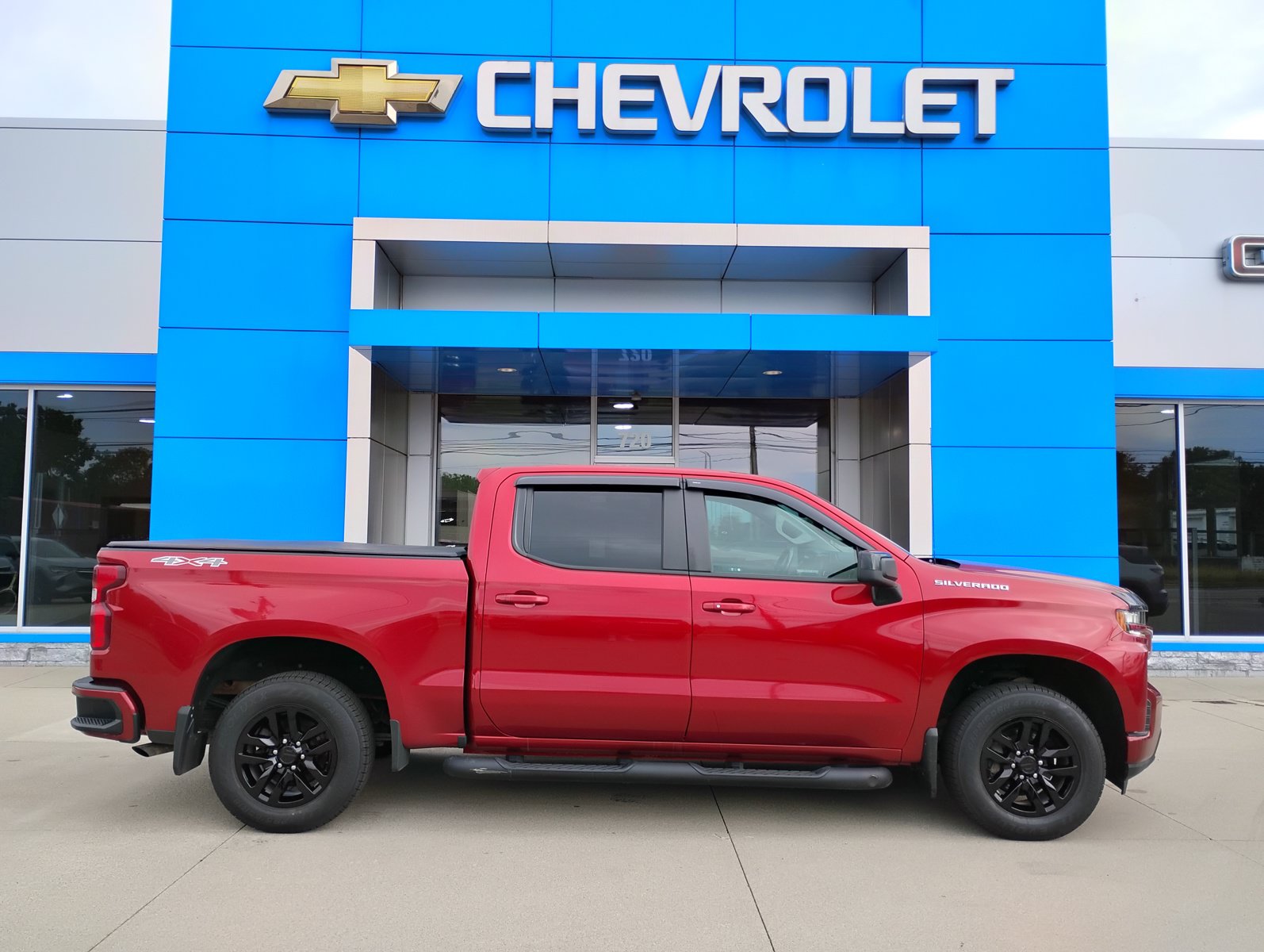 Used 2021 Chevrolet Silverado 1500 RST AWD/4WD image 5
