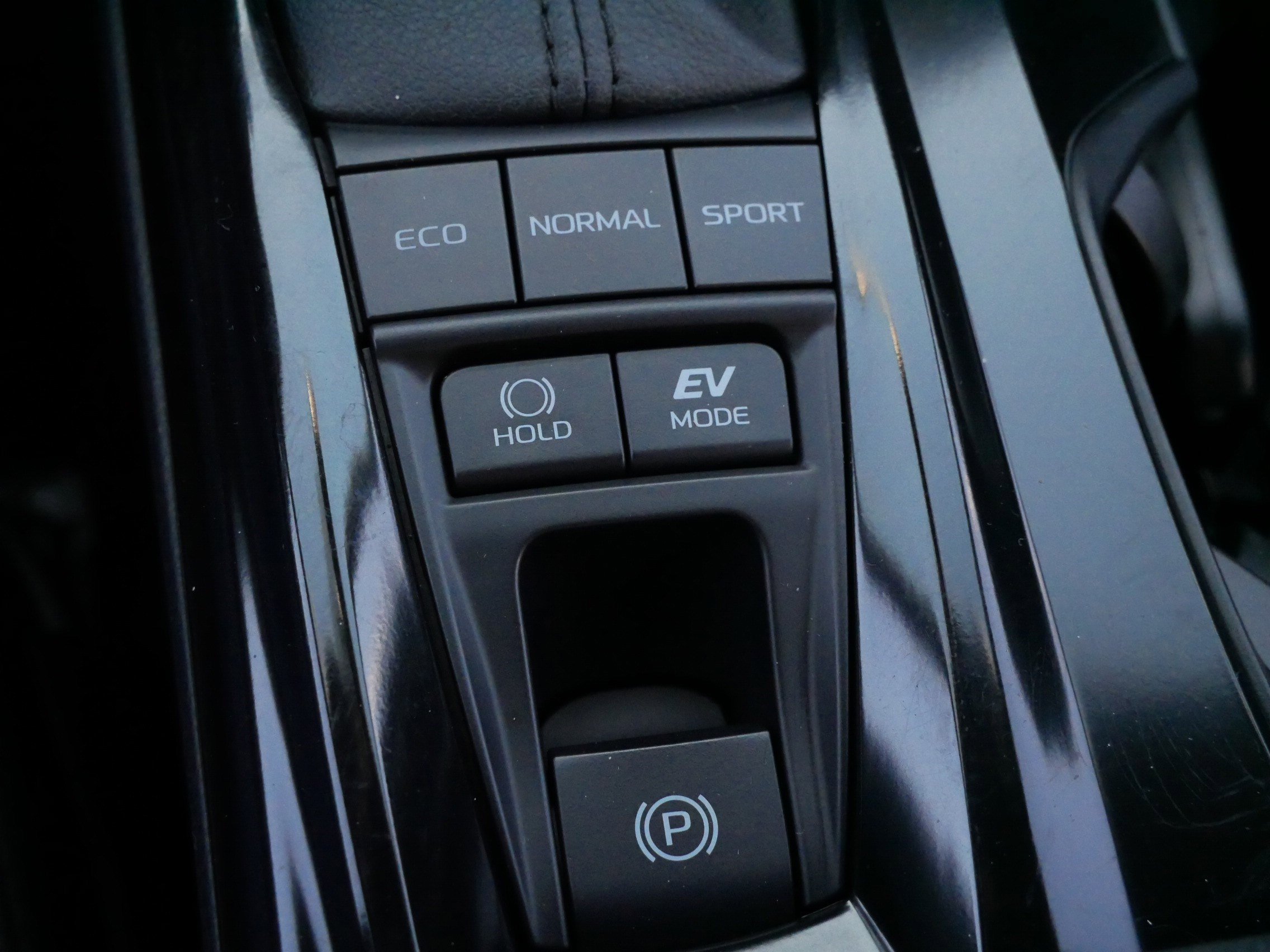 Certified 2025 Toyota Camry SE w/ Convenience Package image 31