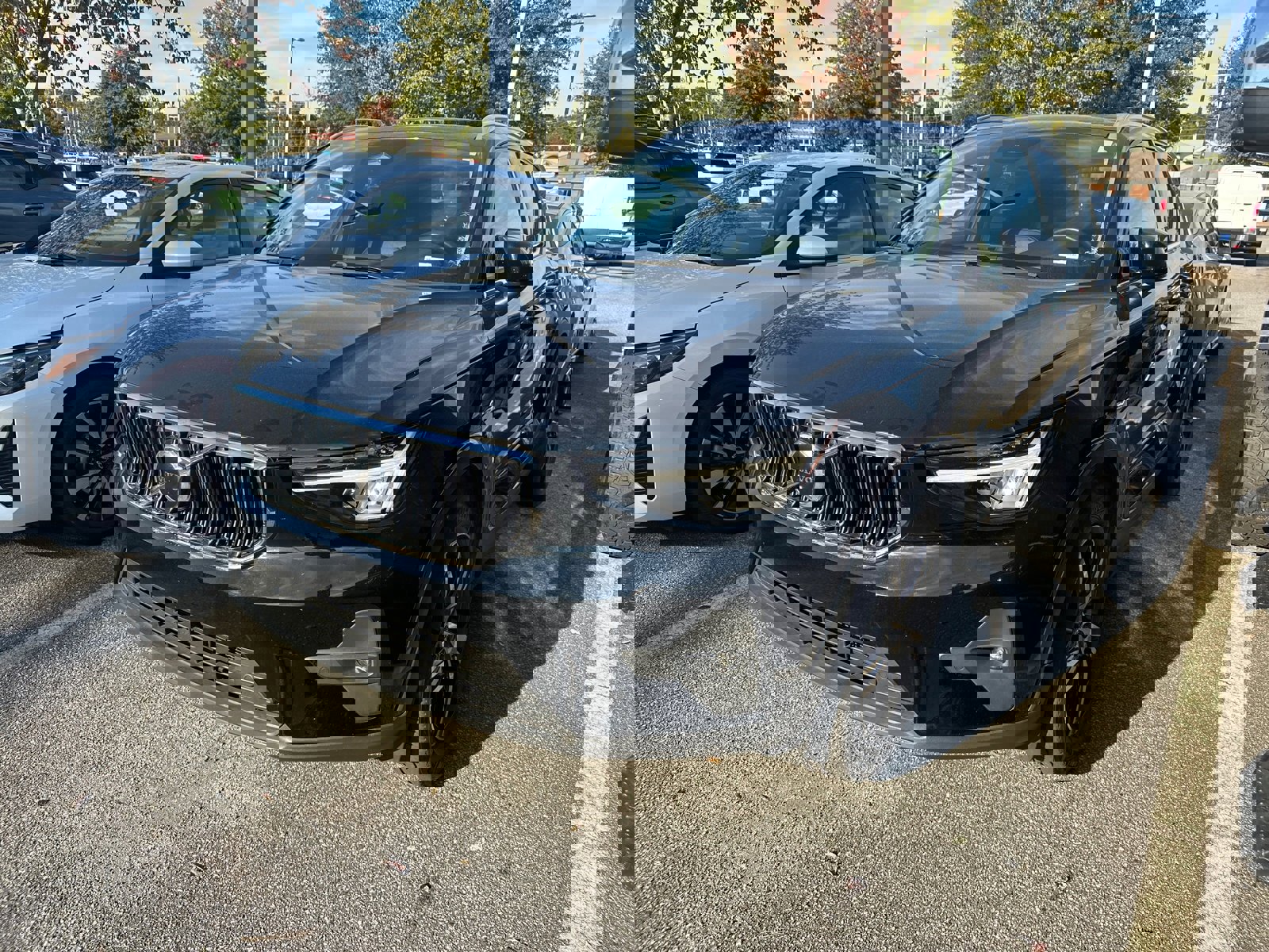 Used 2023 Volvo XC40 B5 Plus