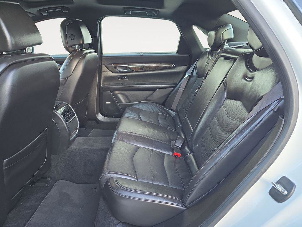 Used 2018 Cadillac CT6 Luxury image 4