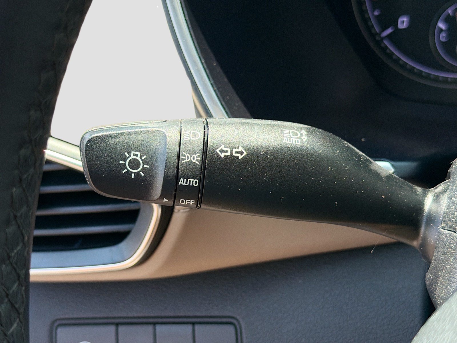 Used 2023 Hyundai Santa Fe SEL FWD image 19