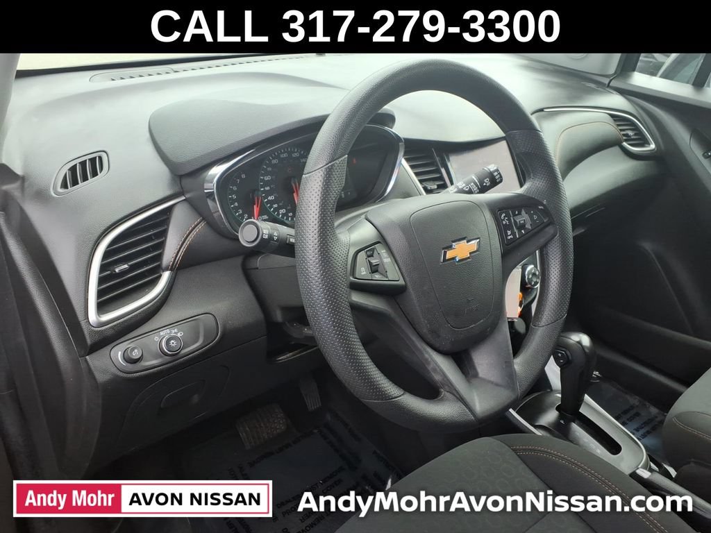Used 2022 Chevrolet Trax LS w/ Tint and Cruise Package AWD/4WD image 17