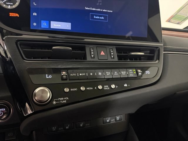 Certified 2025 Lexus ES 300h w/ Premium Package FWD image 24