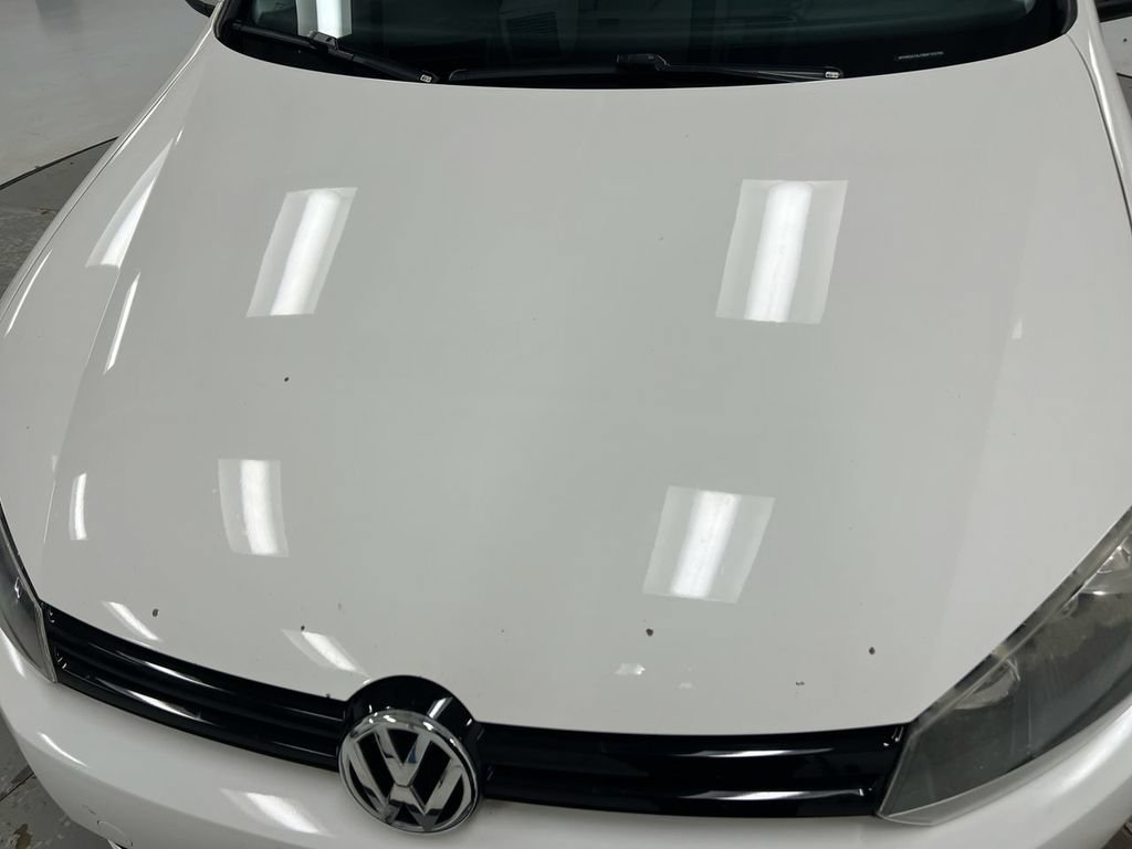 Used 2011 Volkswagen Golf 4-Door FWD image 27