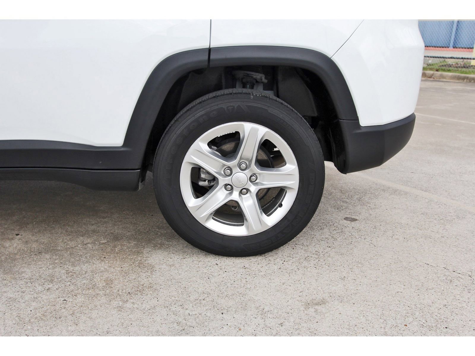 Used 2023 Jeep Compass Sport image 30