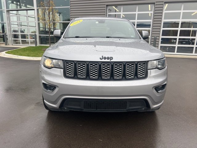 Used 2019 Jeep Grand Cherokee Altitude image 2