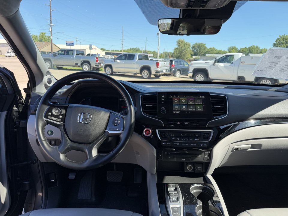 Used 2019 Honda Pilot Touring image 17