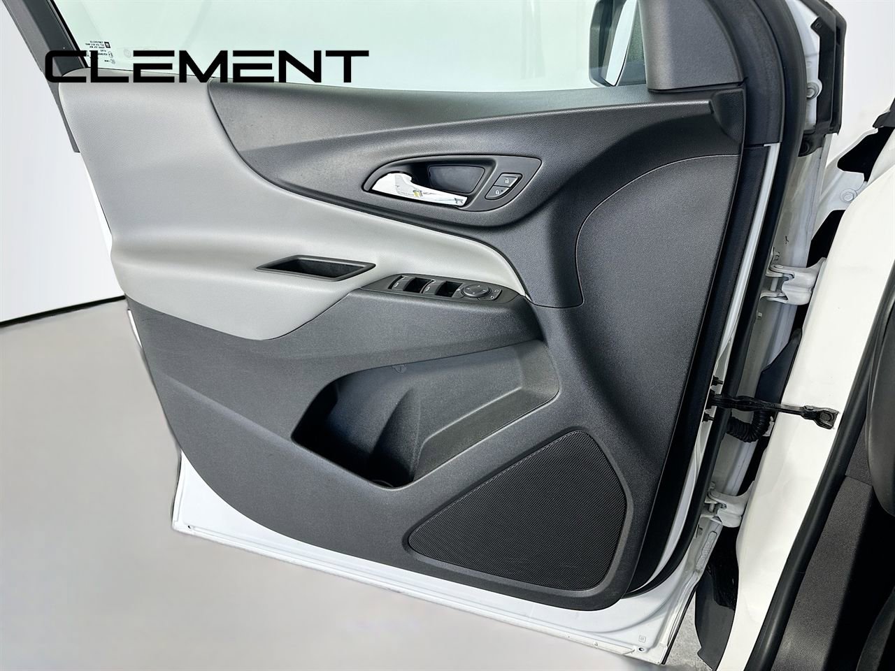 Used 2020 Chevrolet Equinox LS w/ LS Convenience Package image 26