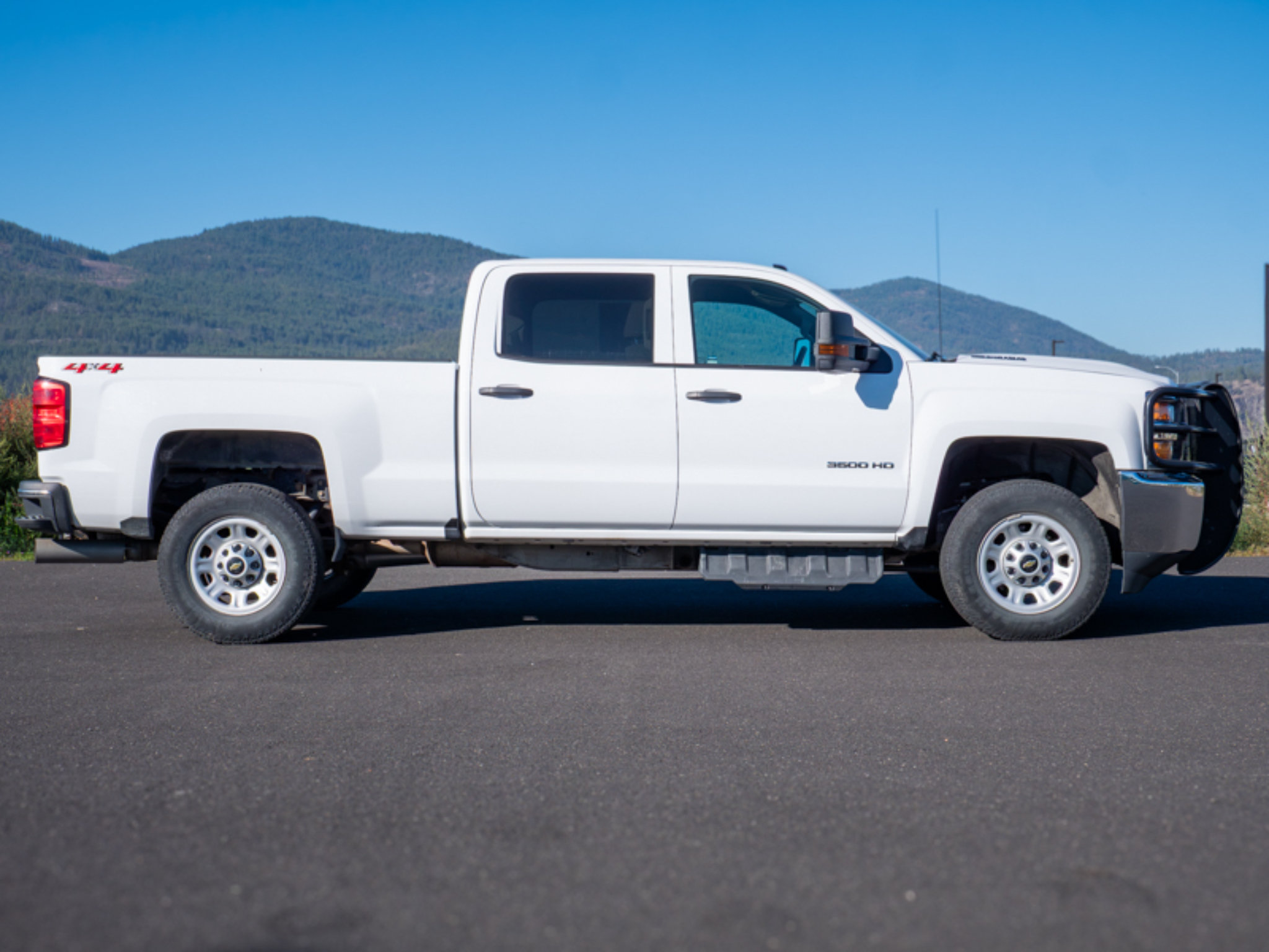 Used 2019 Chevrolet Silverado 3500 W/T w/ WT Convenience Package AWD/4WD image 4